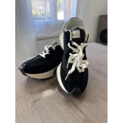 Basket noir  TAILLE 39